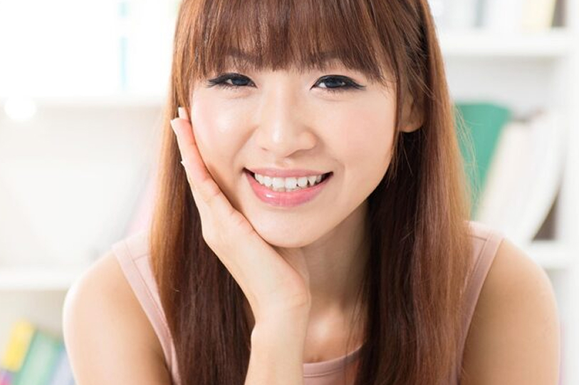 口元の印象を改善したい